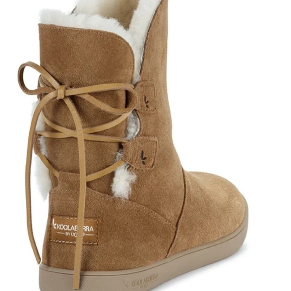 UGG KOOLABURRA Shazi Sheepskin Lined Chestnut Brown Short Fashion Boot